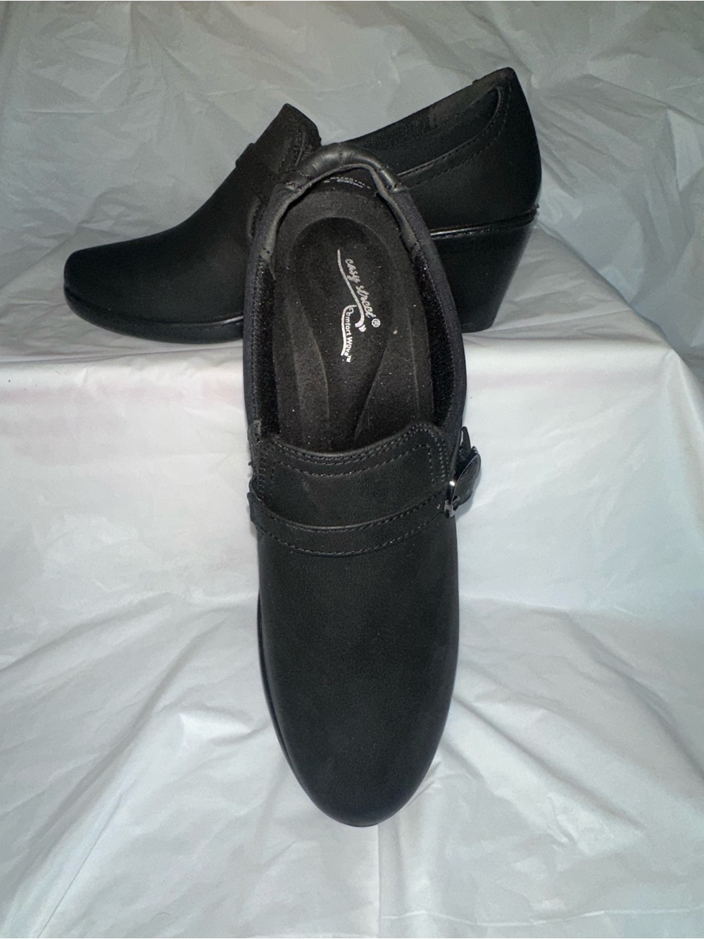 Women’s Black Slip-On Low Heel Shoes. Easy street comfort wave. - Picture 3 of 5